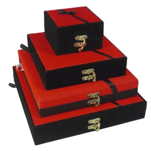 Red & Black Box 16x10